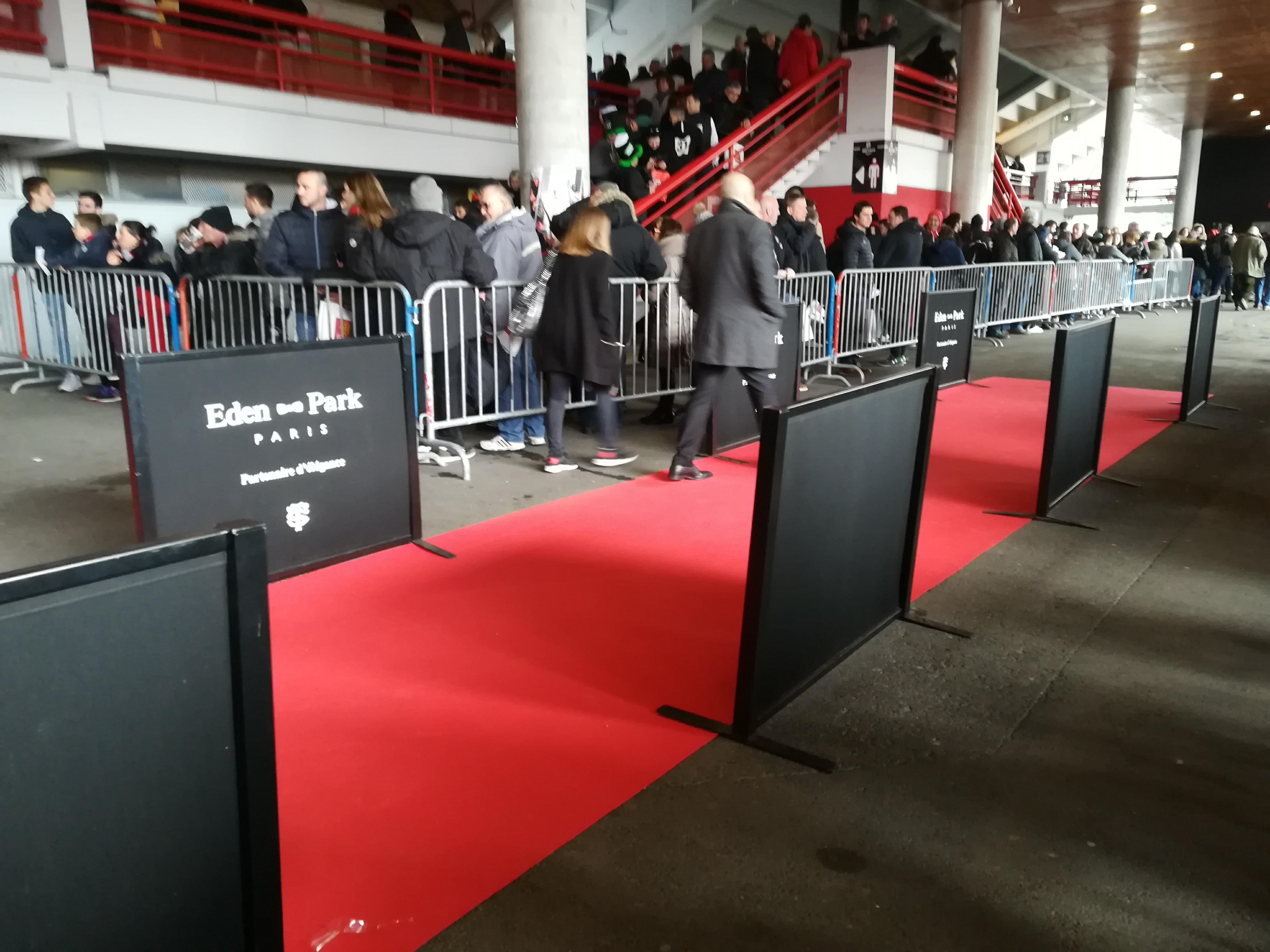 Le Tapis rouge avant l'arrivée des joueurs