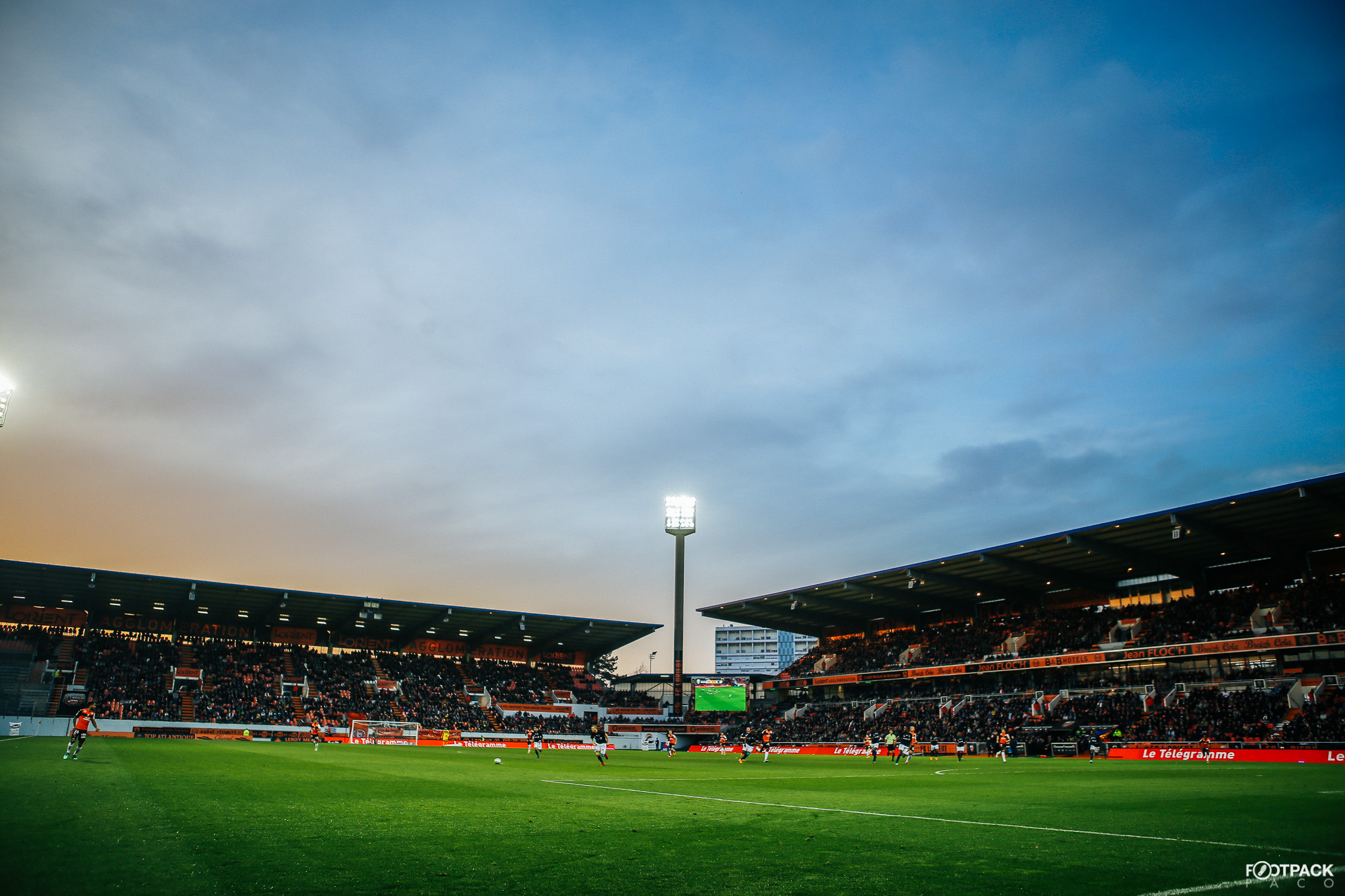 Superbe photo du stade du Moustoir par Paco