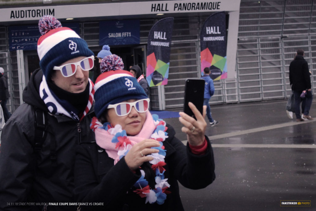 Des supporters déguisés.