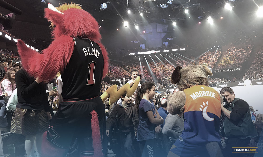Les mascottes de la NBA, Benny the Bull, Grizz et Franklin, mascottes de Chicago Bulls, Memphis et Philadelphie
