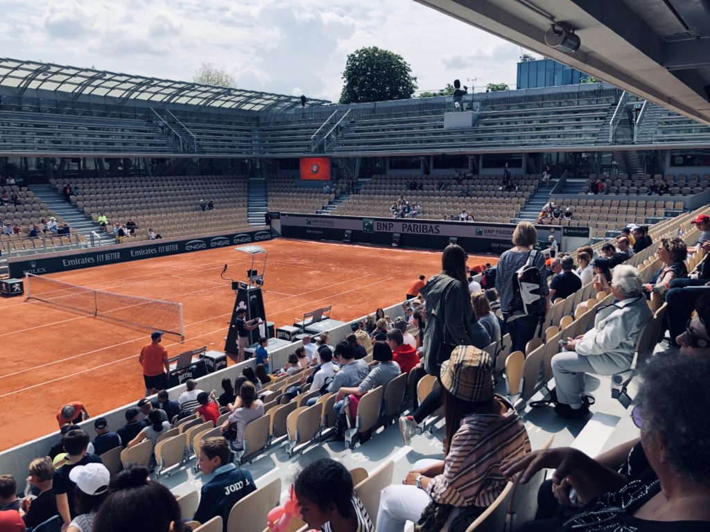 Le nouveau court dans les serres d'Auteuil