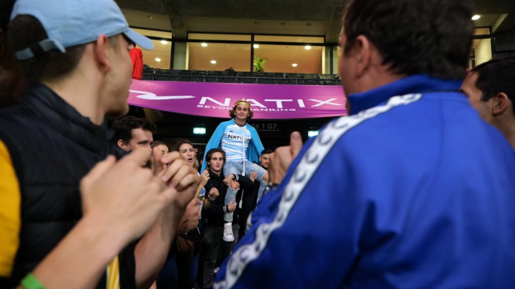 Le King de la Tribune Crazy