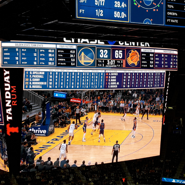 Jumbotron-Chase-Center-Fanstriker